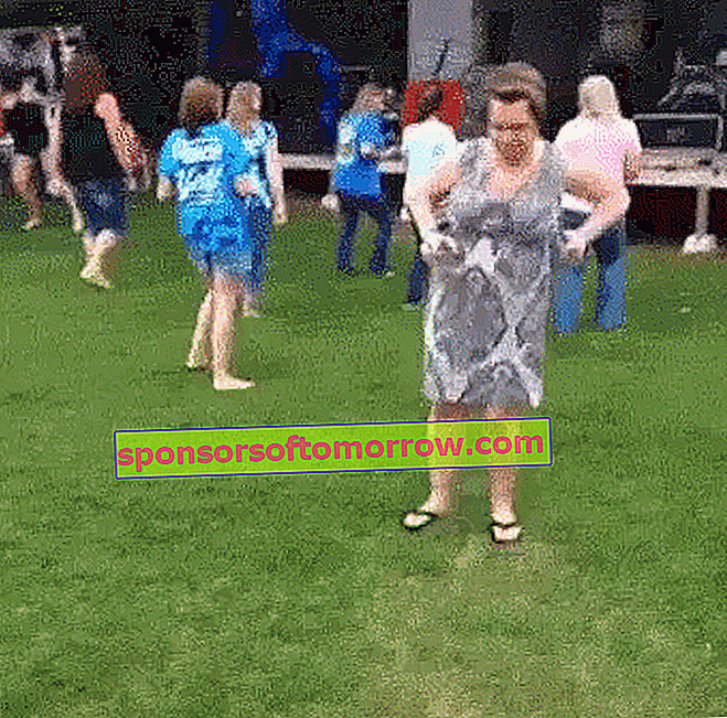 Bad Dancing GIF - Find & Share on GIPHY