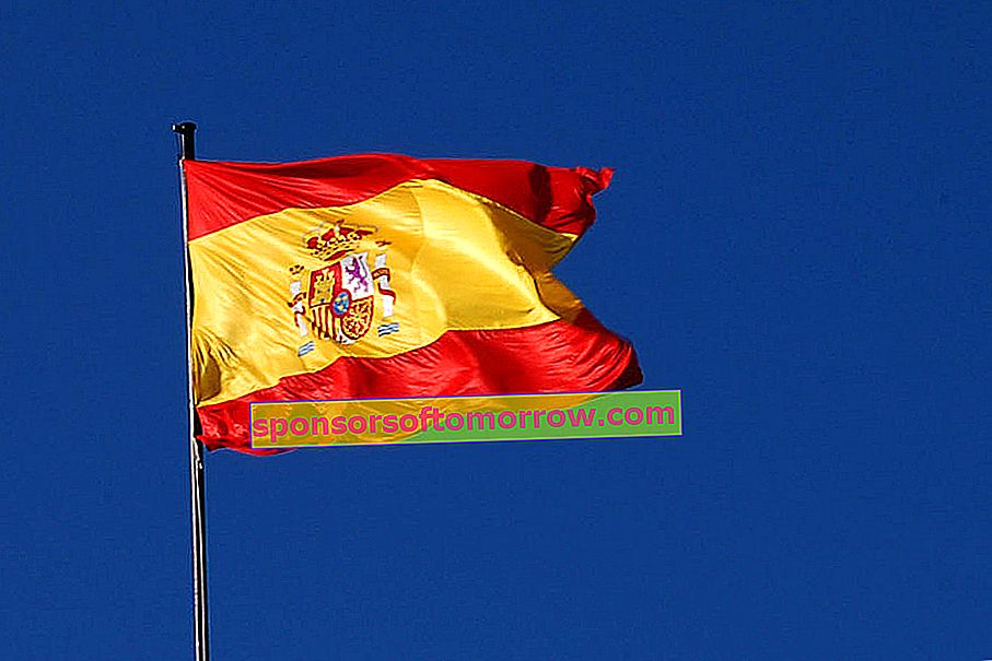Flag_of_Spain_ (M._Aire, _Madrid) _01