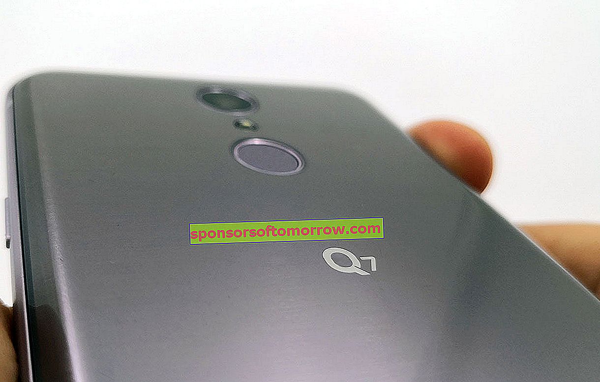 LG Q7 z systemem Android 8 oreo