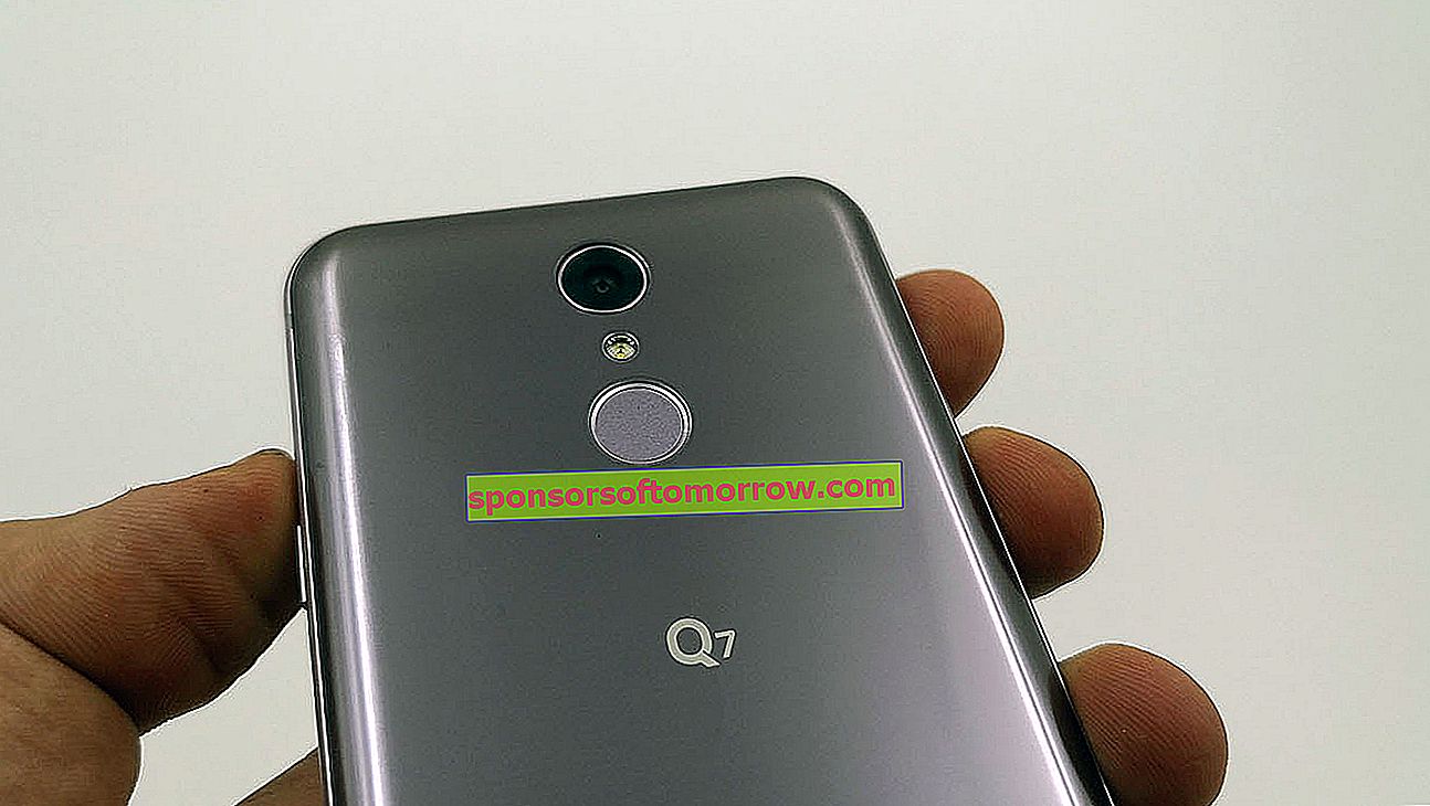LG Q7指紋リーダー