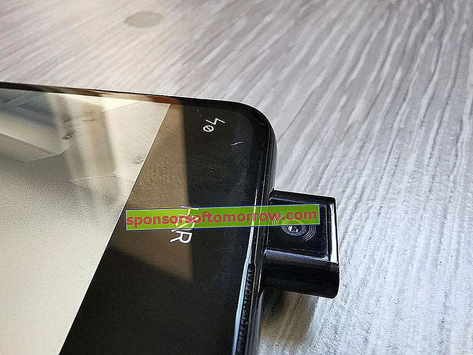 Xiaomi Mi 9T Pro front camera