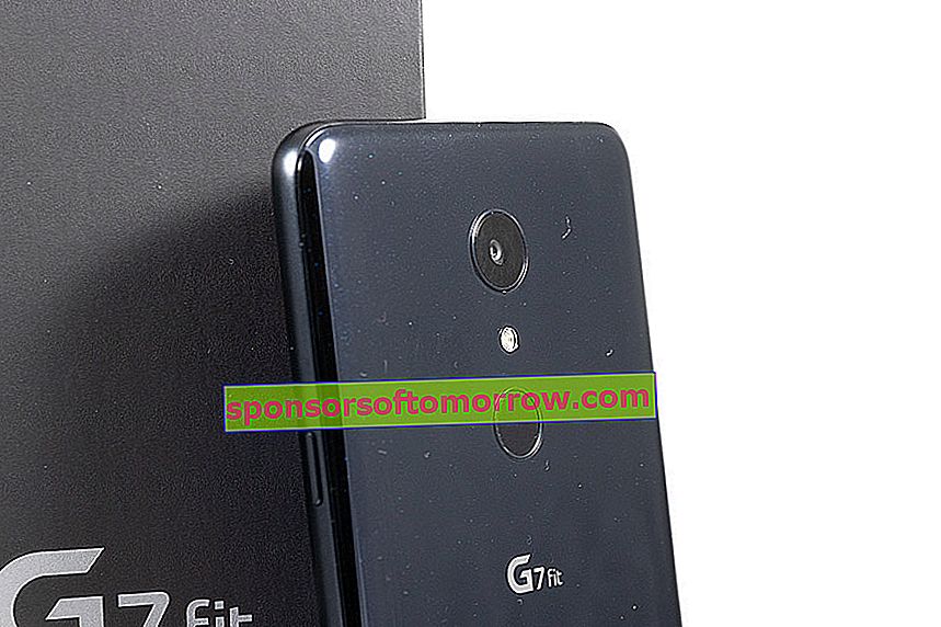 we have tested LG G7 Fit rear close