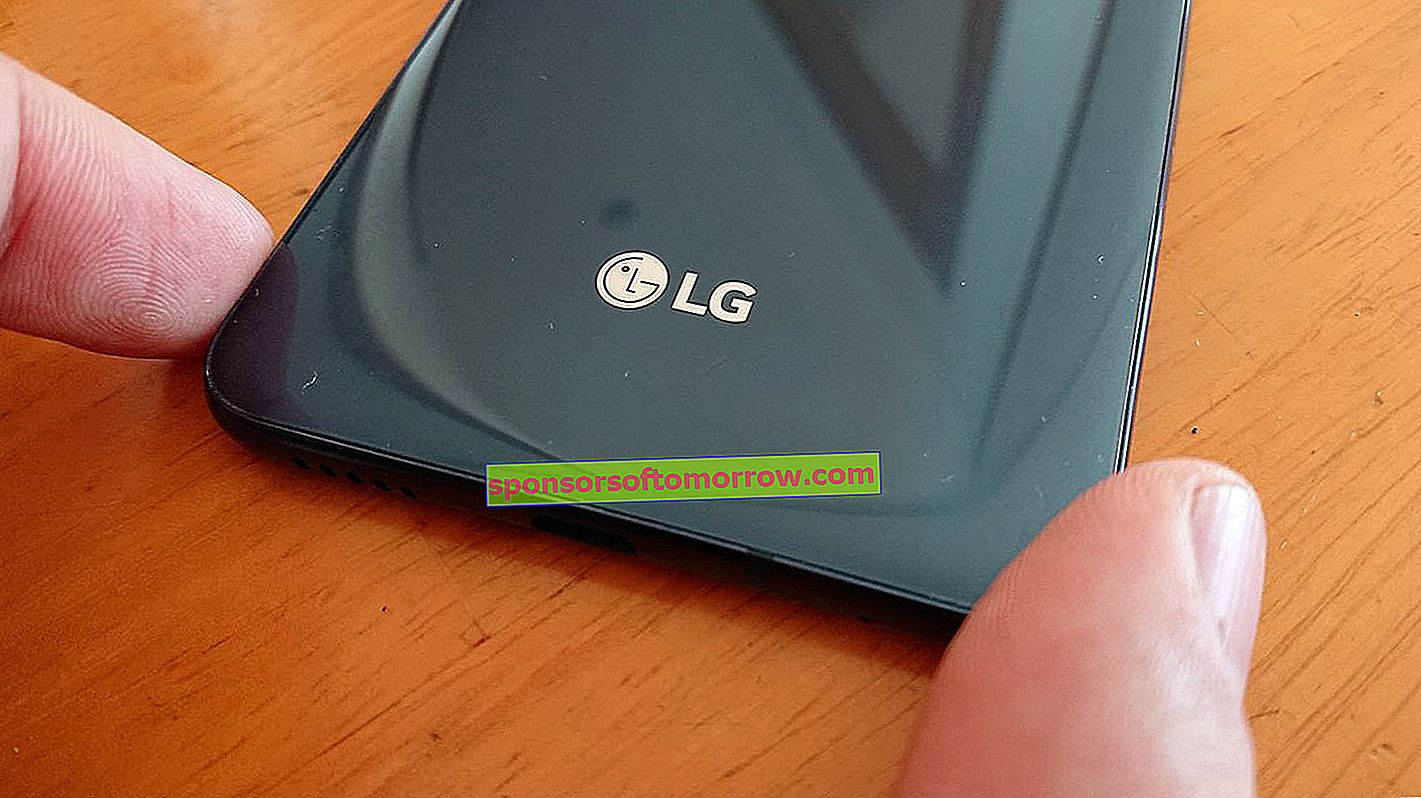 LG V30 power