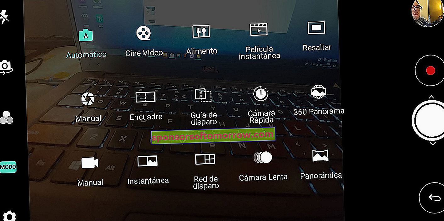 Camera interface on the LG V30