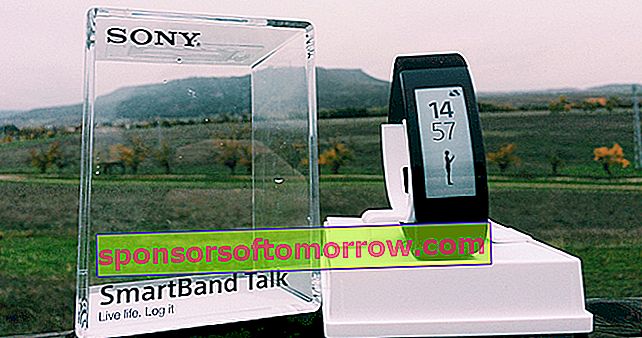 Sony SmartBand Talk SWR30, kami telah mengujinya