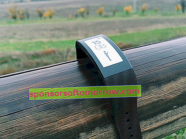 Sony SmartBand Talk SWR30, we have tested it