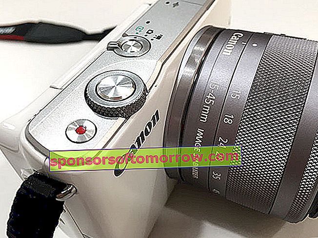  Canon EOS M10