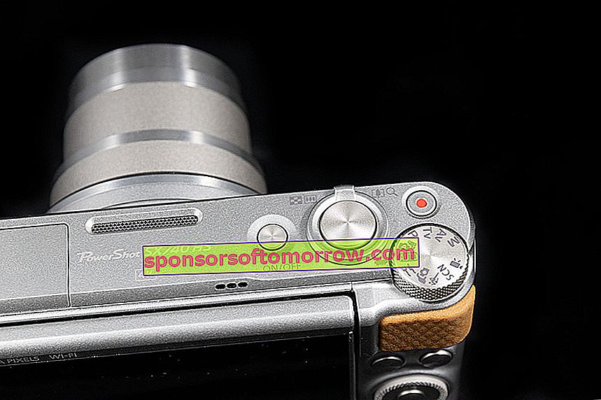 kami telah menguji tombol atas Canon PowerShot SX740 HS