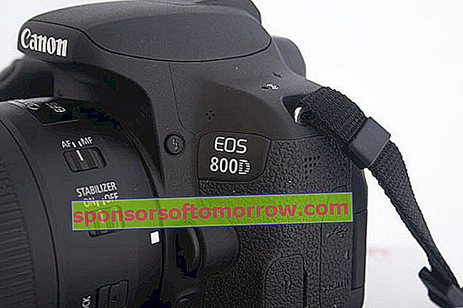 Ujian model Canon EOS 800D