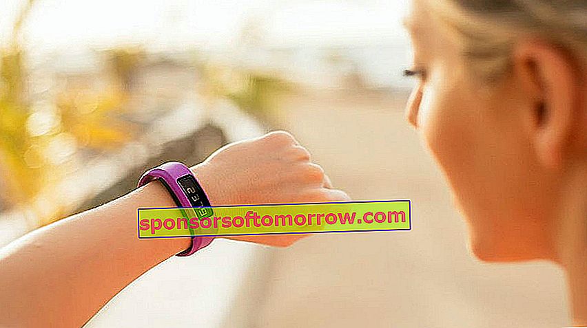 5 activity bracelets you can buy now