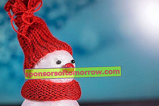 Funny and joking messages to congratulate Christmas by WhatsApp postcard snow