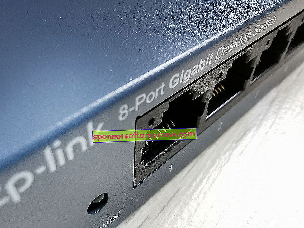 Detail port TP-Link-LS108G