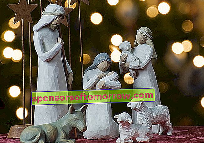 Gambar dengan Christmas Nativity Scene