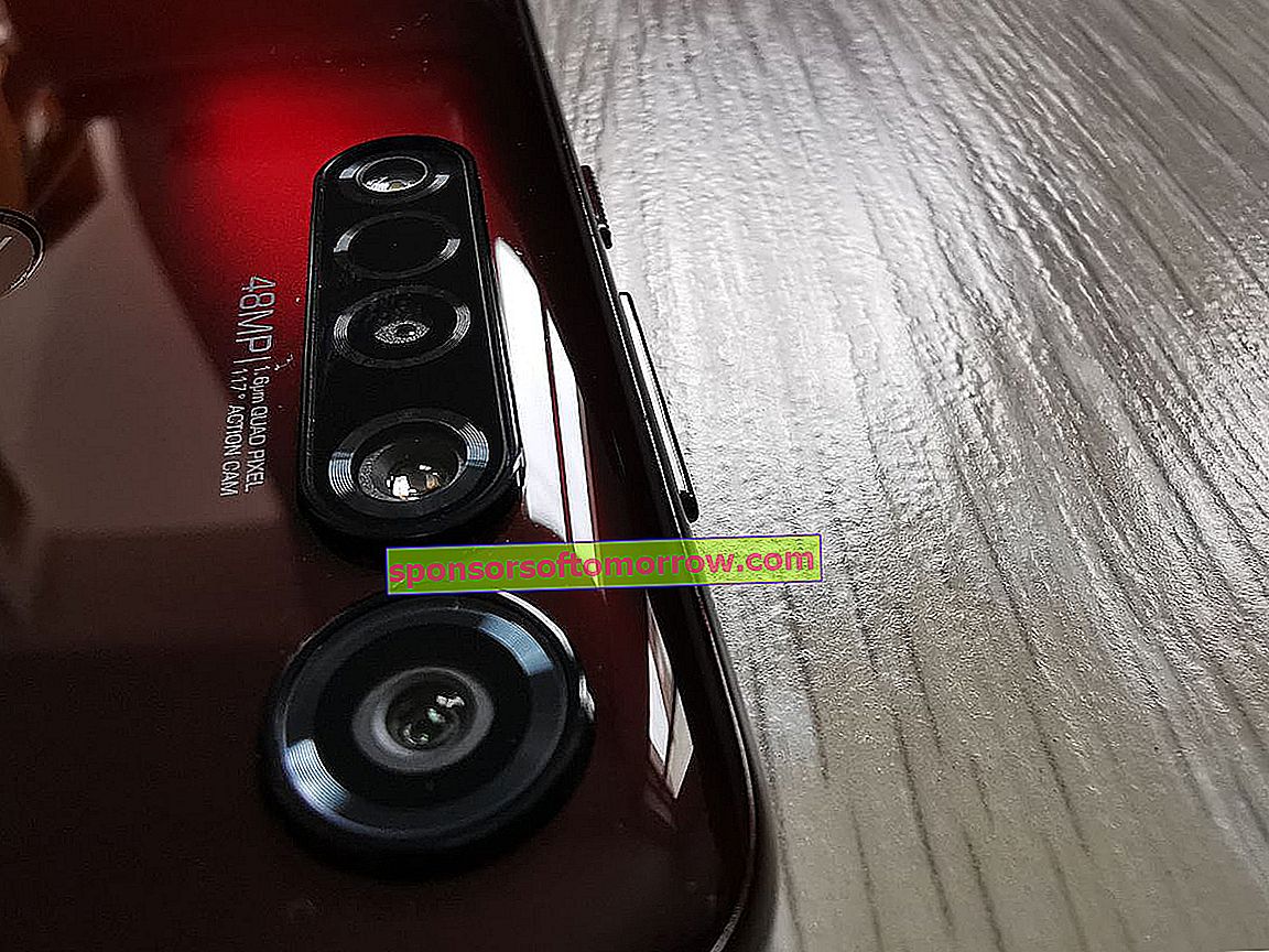 Détail de l'appareil photo du Motorola Moto G8 Plus
