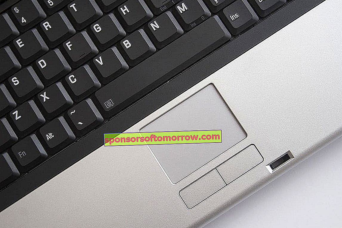 Cara menonaktifkan touchpad laptop saat menghubungkan mouse