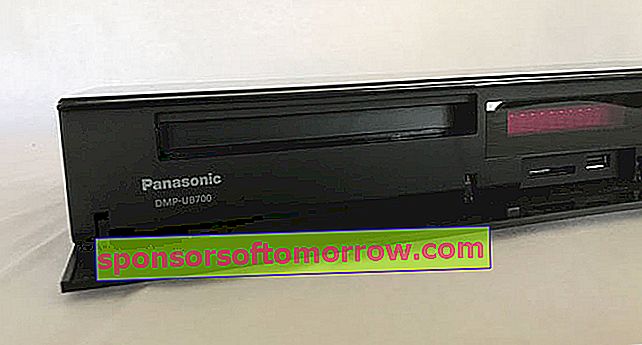 מבחן כיסוי קדמי של Panasonic DMP-UB700