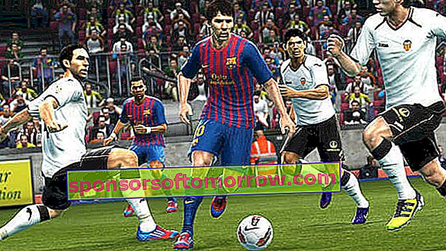 FIFA 13 против PES 2013 02